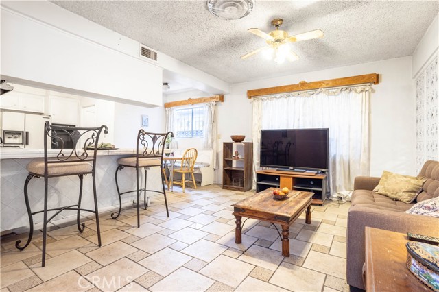 Detail Gallery Image 8 of 32 For 16643 Tuba, Granada Hills,  CA 91343 - 3 Beds | 2 Baths