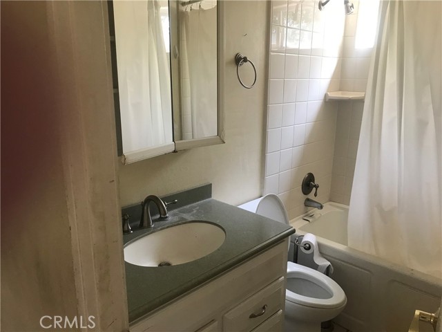 Detail Gallery Image 11 of 15 For 2710 Castle Rock Rd, Diamond Bar,  CA 91765 - 4 Beds | 2 Baths