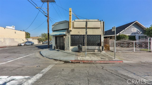 6600 Holmes Ave, Los Angeles, CA 90001