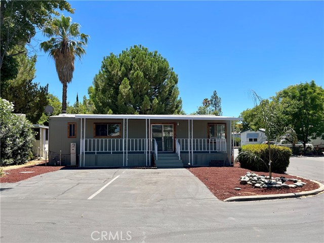 Front view-plenty of parking