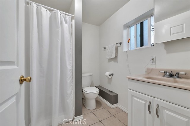 16908 Los Alimos Street, Granada Hills CA: https://media.crmls.org/medias/7851ee3b-7371-4679-a1d1-8c43dfa4c65d.jpg