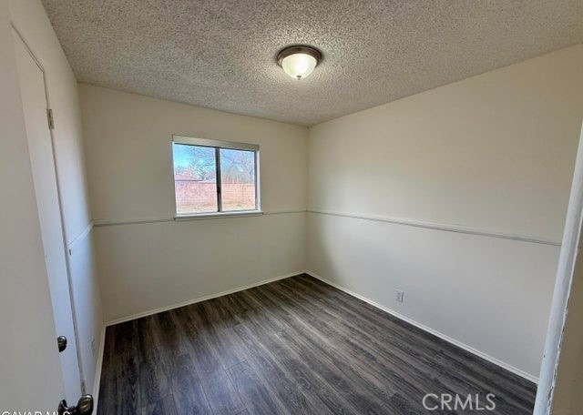 Detail Gallery Image 7 of 8 For 44411 Kingtree, Lancaster,  CA 93534 - 3 Beds | 1 Baths