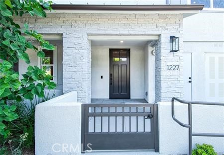 Detail Gallery Image 1 of 19 For 1227 Winslow Ln, Newport Beach,  CA 92660 - 4 Beds | 3/1 Baths