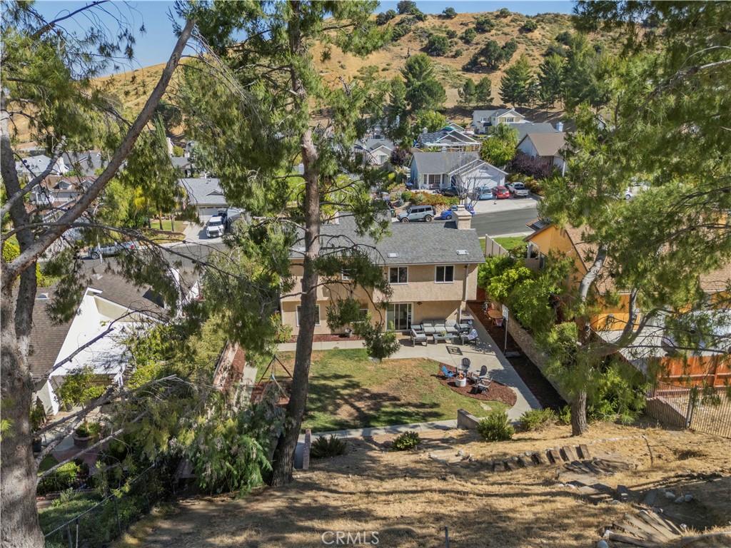 https://media.crmls.org/medias/785419eb-9f92-4e5b-b34c-2e836f8f0358.jpg?preset=X-Large