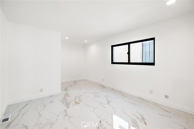 Detail Gallery Image 33 of 45 For 707 Begonia Ave, Corona Del Mar,  CA 92625 - 5 Beds | 5/1 Baths