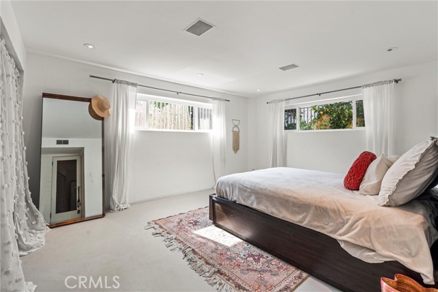 1230 Horn Avenue, West Hollywood CA: https://media.crmls.org/medias/7855f7f0-3c59-40c6-91e5-92a273151142.jpg