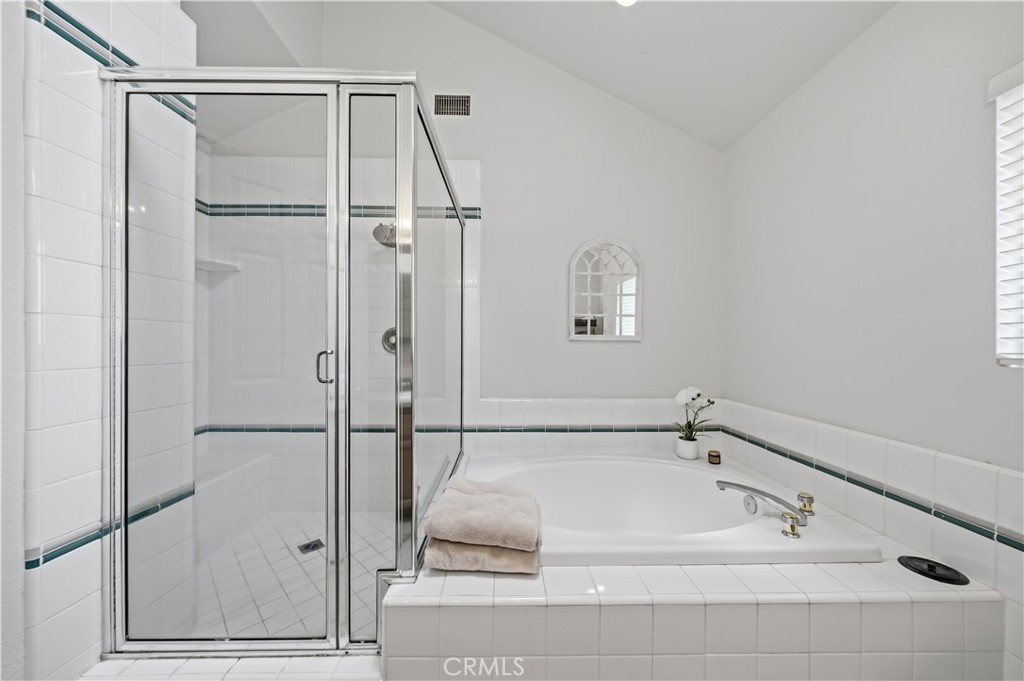 https://media.crmls.org/medias/78569acc-36f9-4476-ada3-23275d804349.jpg?preset=X-Large