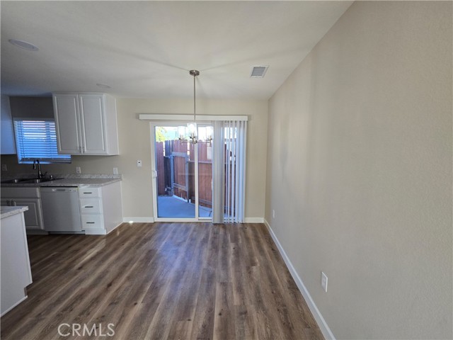 Detail Gallery Image 5 of 29 For 752 Oleander St, Hemet,  CA 92543 - 2 Beds | 2 Baths