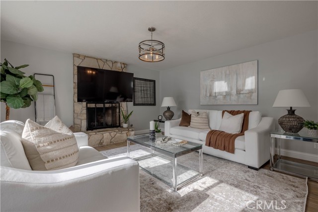 1901 Morgan Avenue, Claremont CA: https://media.crmls.org/medias/785712c1-64c7-4d31-b956-cffb056bb4ef.jpg