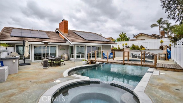 204 Calle Del Juego, San Clemente CA: https://media.crmls.org/medias/78593be8-170a-4bb0-a751-256e1d1655cb.jpg