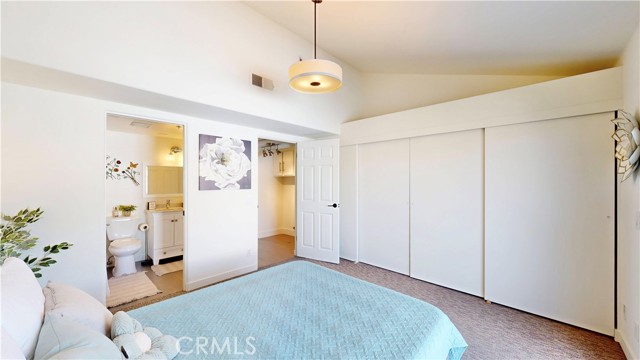 4257 E Ocean Boulevard, Long Beach CA: https://media.crmls.org/medias/7859433e-2519-4ebb-8815-e4398c1f5ab0.jpg