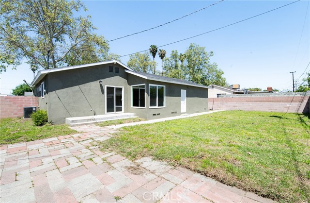 Detail Gallery Image 3 of 19 For 402 Glenshaw Ave, La Puente,  CA 91744 - 3 Beds | 2 Baths