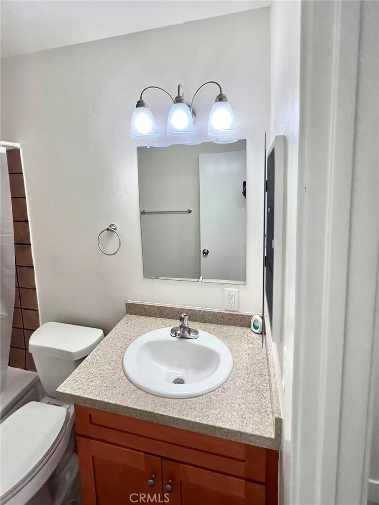 MLS #OC25198375 image #6