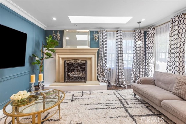 Detail Gallery Image 8 of 35 For 5201 Sale Ave, Woodland Hills,  CA 91364 - 3 Beds | 2 Baths