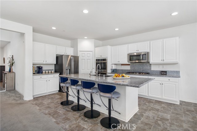 32172 Verbena Way, Temecula CA: https://media.crmls.org/medias/785b9b6f-de42-4426-8d44-004db1dbd43f.jpg