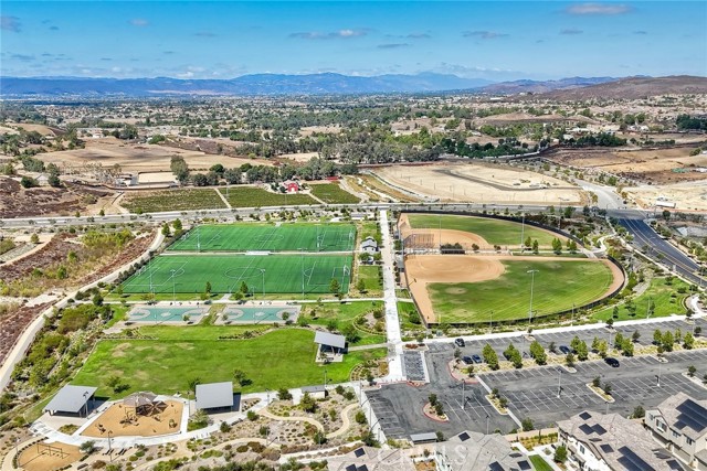 32711 Brunello Way, Temecula CA: https://media.crmls.org/medias/785bdbb4-b2a3-481a-a7ea-7786202e7fb6.jpg