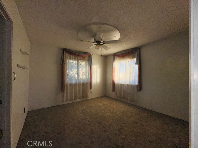 Detail Gallery Image 11 of 30 For 7544 Oakwood, Hesperia,  CA 92345 - 2 Beds | 2 Baths