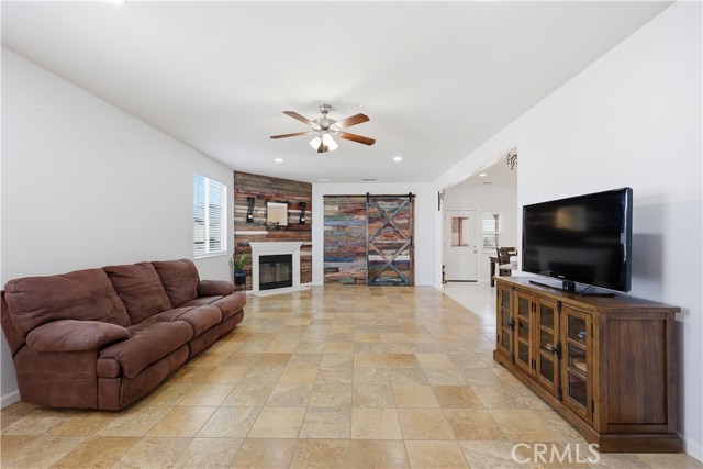 Detail Gallery Image 8 of 27 For 11767 Highgrove Ct, Adelanto,  CA 92301 - 3 Beds | 2 Baths
