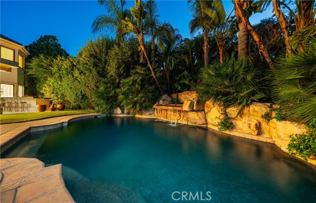 5418 Amber Circle, Calabasas CA: https://media.crmls.org/medias/785c6d50-40f7-4bee-b5e7-d5e49f30dde3.jpg