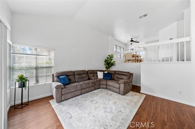 Detail Gallery Image 6 of 27 For 3218 Old Bridgeport Way, San Diego,  CA 92111 - 2 Beds | 2/1 Baths