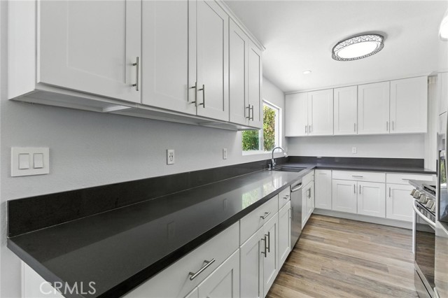 5439 S La Cienega Boulevard, Ladera Heights CA: https://media.crmls.org/medias/785d52d9-b71e-4a2b-9fbb-b5f1f622e992.jpg