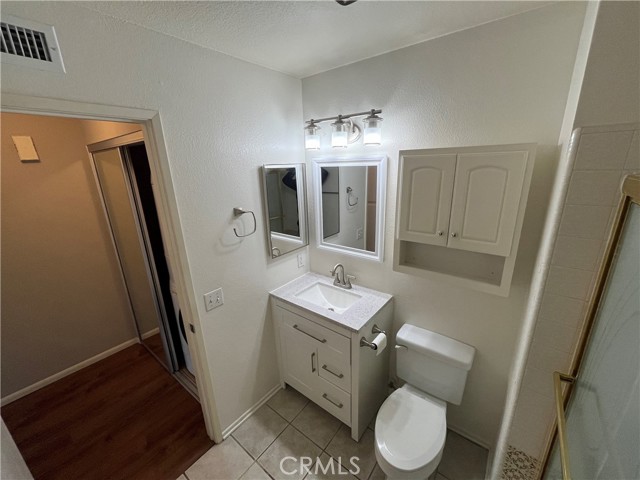 Detail Gallery Image 10 of 12 For 22185 Rim Pointe 4h,  Lake Forest,  CA 92630 - 1 Beds | 1 Baths