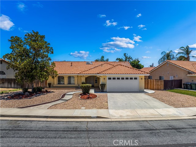 Detail Gallery Image 1 of 45 For 2229 Garland Way, Hemet,  CA 92545 - 3 Beds | 2 Baths