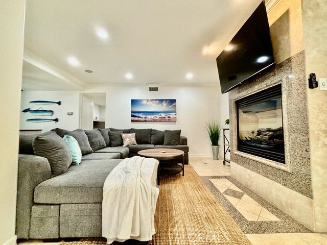4819 RIVER Avenue, Newport Beach CA: https://media.crmls.org/medias/785e5a87-dafc-4ae6-9bdd-9432d966a48e.jpg