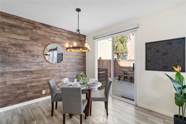 Detail Gallery Image 4 of 32 For 2852 N Santa Fe Pl, Orange,  CA 92865 - 3 Beds | 2/1 Baths