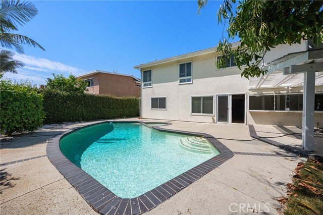 9882 Kings Canyon Drive, Huntington Beach CA: https://media.crmls.org/medias/785f21b7-aa60-4ecd-99d9-fd27bd46458d.jpg