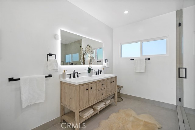 4230 Alonzo Avenue, Encino CA: https://media.crmls.org/medias/785f7ba1-ff03-4fbf-9202-627df7aa2186.jpg