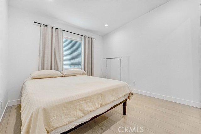 Detail Gallery Image 25 of 29 For 18216 Hartland St, Reseda,  CA 91335 - – Beds | – Baths