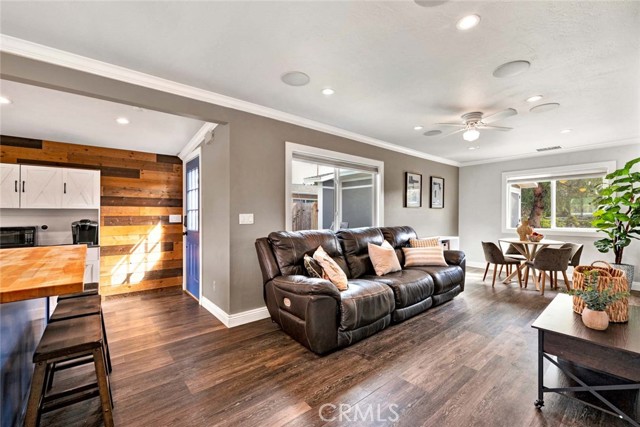 Detail Gallery Image 8 of 21 For 20101 E Clark Ave, Orange,  CA 92869 - 2 Beds | 1/1 Baths