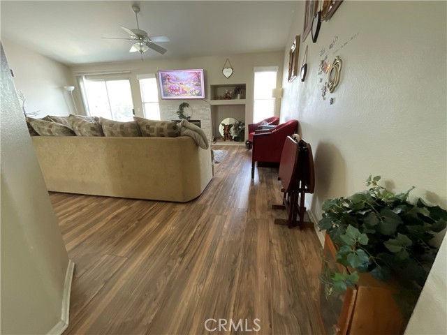 Detail Gallery Image 5 of 29 For 31832 Granville Dr, Winchester,  CA 92596 - 3 Beds | 2 Baths