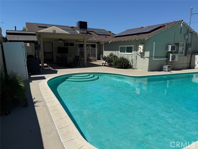 7232 Katherine Avenue, Van Nuys CA: https://media.crmls.org/medias/78622e6b-d331-4cf9-82d9-aeff1e8c1386.jpg