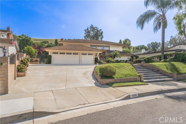 Detail Gallery Image 5 of 52 For 6050 Altmark Ave, Whittier,  CA 90601 - 4 Beds | 3 Baths