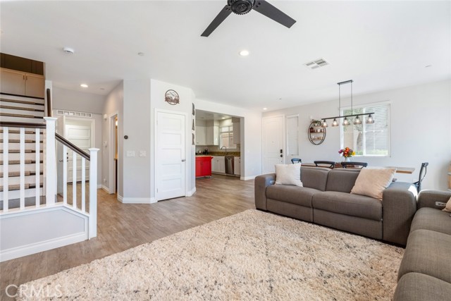 Image 10 of 36 For 43078 Avenida Amistad