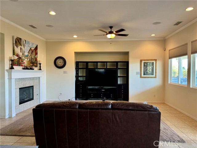 Detail Gallery Image 17 of 65 For 36811 Cottonwood St, Winchester,  CA 92596 - 4 Beds | 3 Baths