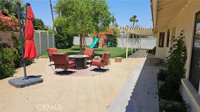 Detail Gallery Image 3 of 39 For 40408 Periwinkle Ct, Palm Desert,  CA 92260 - 3 Beds | 2 Baths