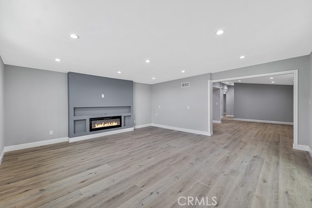 13157 Herrick Avenue photo 8