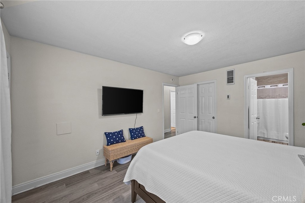 2094 Grand Avenue - photo 15