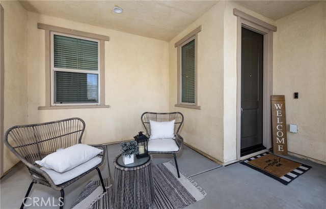 Detail Gallery Image 3 of 31 For 1381 Pyrite Way, Beaumont,  CA 92223 - 3 Beds | 2/1 Baths