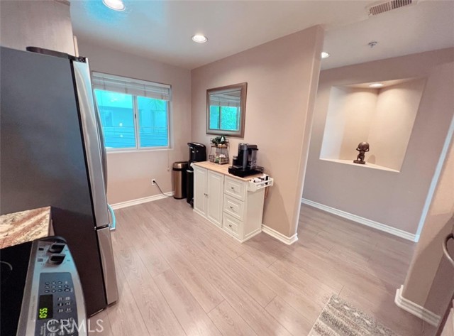 Detail Gallery Image 8 of 18 For 2233 Martin #207,  Irvine,  CA 92612 - 2 Beds | 2 Baths