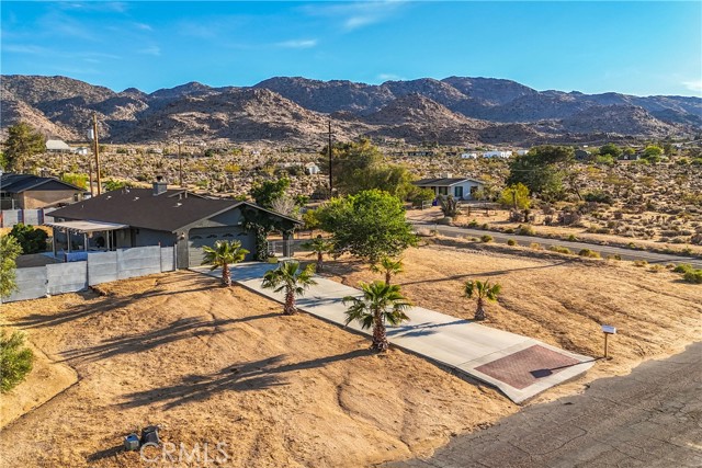 Detail Gallery Image 1 of 50 For 61715 Navajo Trl, Joshua Tree,  CA 92252 - 3 Beds | 2 Baths