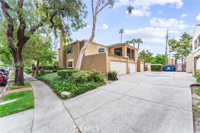 2514 Monte Carlo Drive, Santa Ana CA: https://media.crmls.org/medias/7864ecb5-772e-429b-84ac-e2e458c4d633.jpg