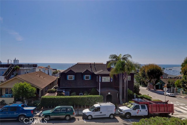 2318 Manhattan Avenue, Hermosa Beach, California 90254, 2 Bedrooms Bedrooms, ,2 BathroomsBathrooms,Residential,Sold,Manhattan,SB22091269