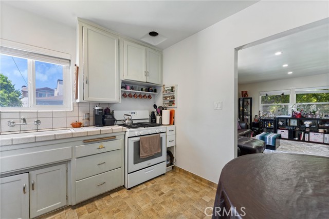 2300 Graham Avenue, Redondo Beach, California 90278, ,Residential Income,Sold,Graham,NP23142072