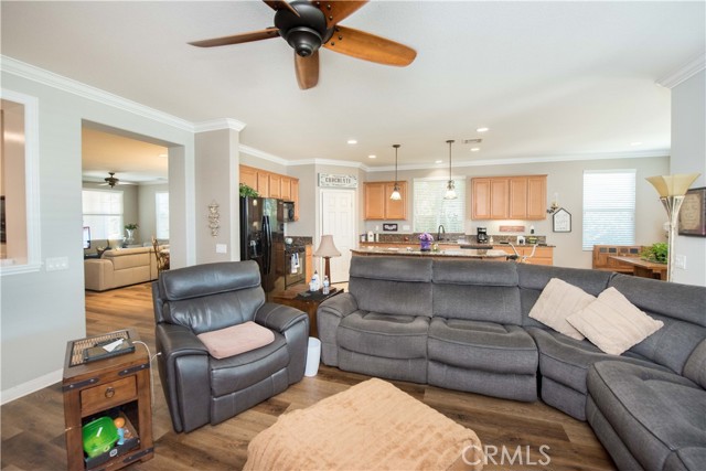 26112 Palm Breeze Lane, Menifee CA: https://media.crmls.org/medias/7865ffd8-f3fb-45b5-a1ce-23de71b53e9f.jpg