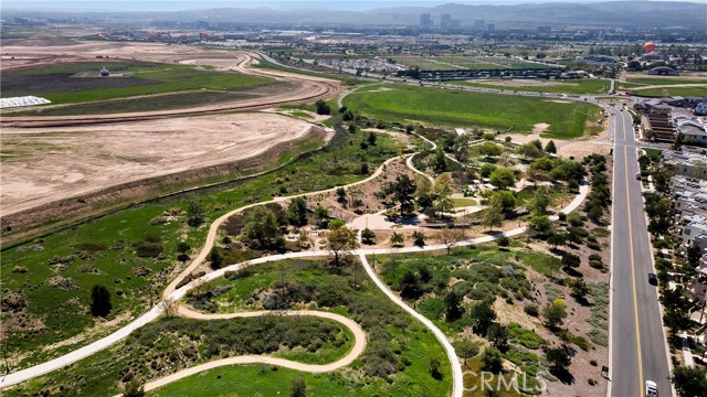 125 Allusion, Irvine CA: https://media.crmls.org/medias/78665281-c9f1-4691-ad8a-838ac85fc6d2.jpg