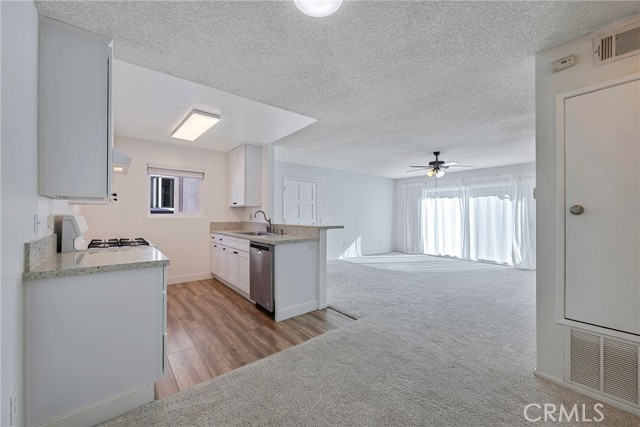 Detail Gallery Image 12 of 45 For 1076 Cabrillo Park Dr #C,  Santa Ana,  CA 92701 - 1 Beds | 1 Baths